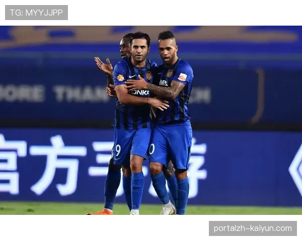 克莱伯玉昆锋线支点作用明显 首轮破门展现适应能力